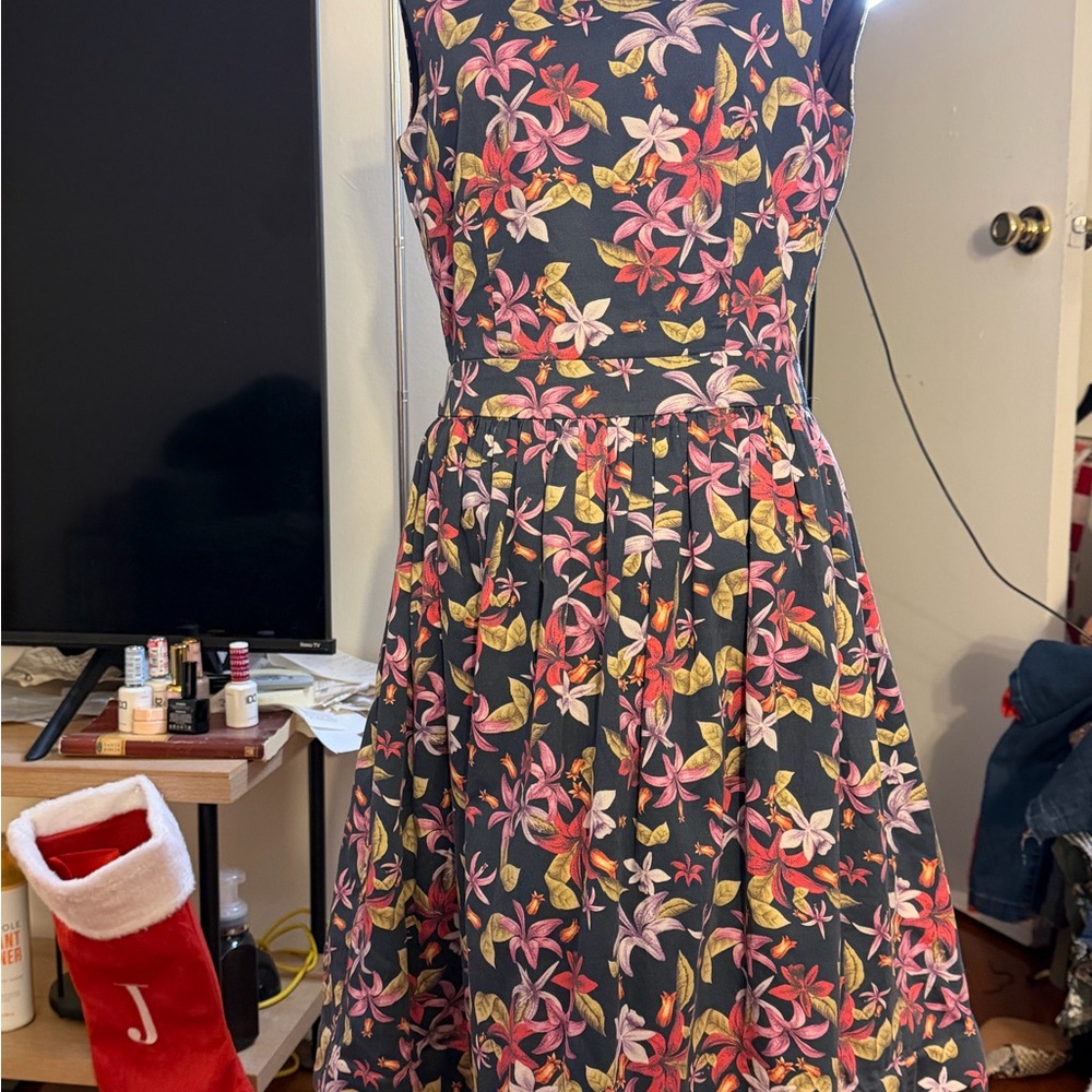 Floral Midi Dress in Black and Pink